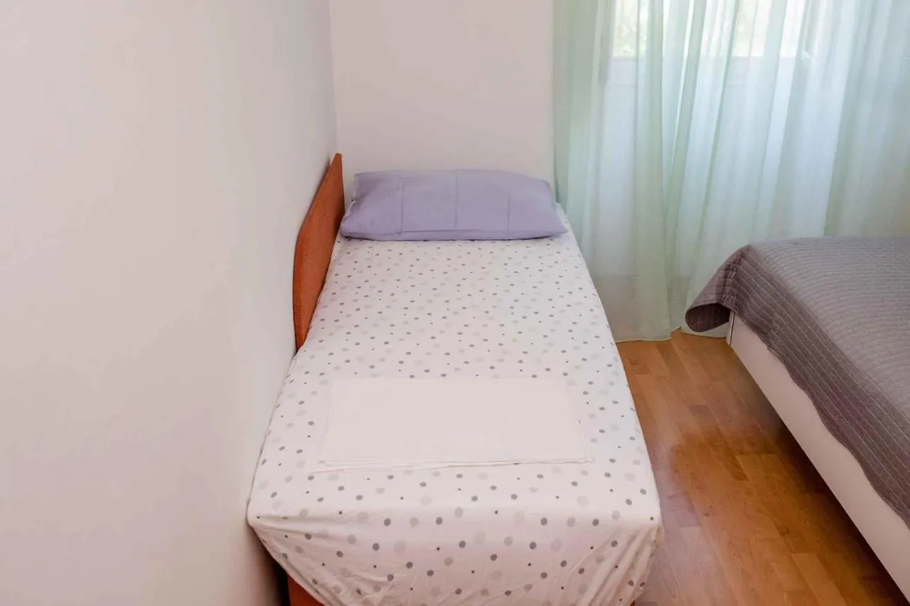 Apartment In Kampor/Insel Rab 26301  Kampor